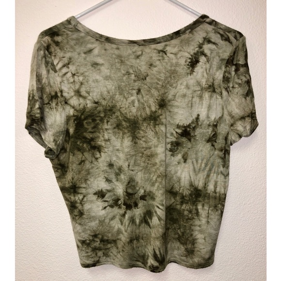 Juniors HUSTLE Army Green Tie Dye Top Size: L - Picture 2 of 3